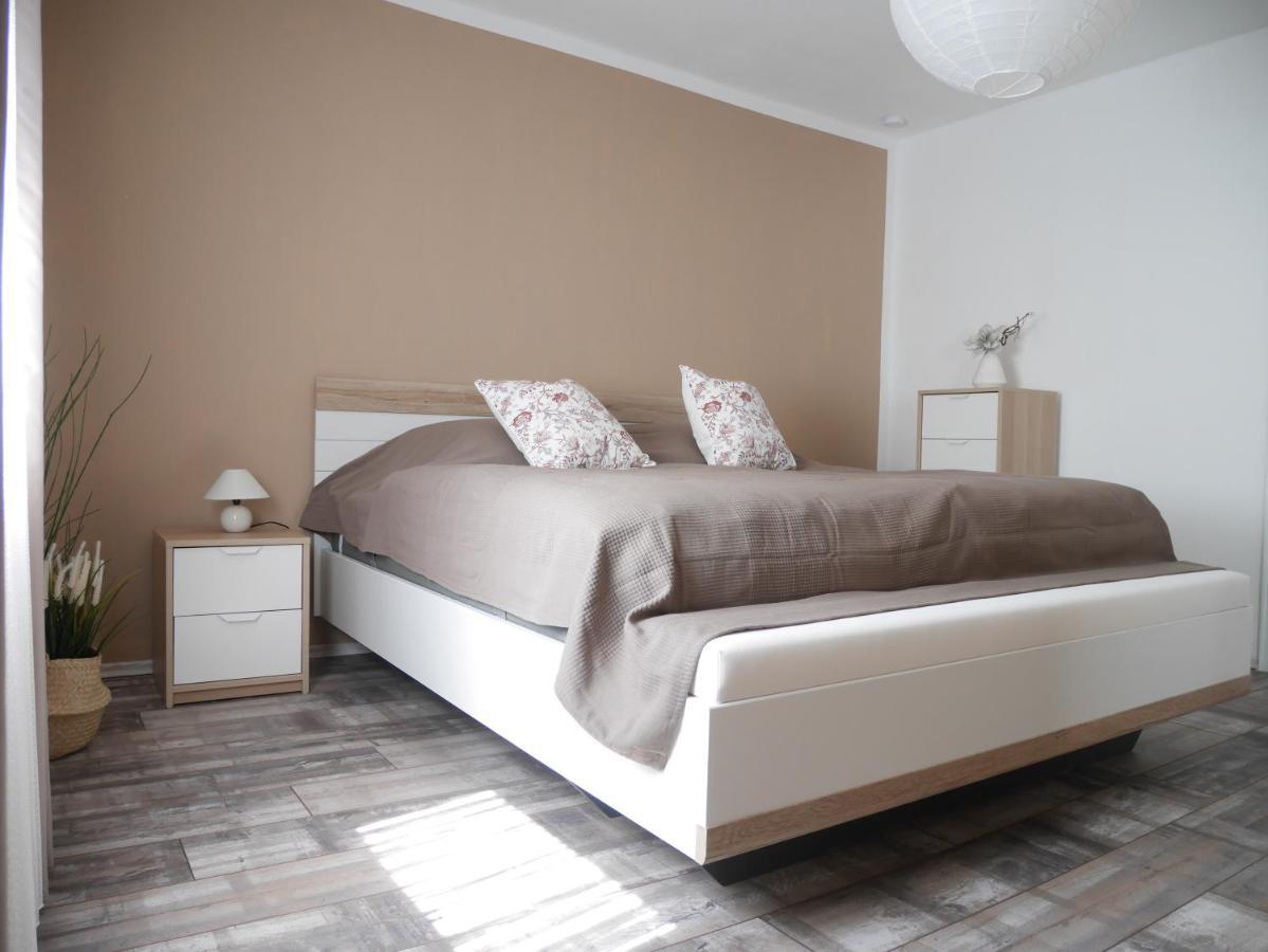 Waeller Ruh' Apartment Pfuhl Ngoại thất bức ảnh